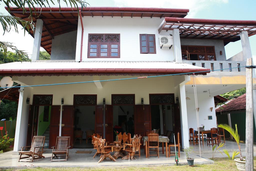 Mary'S Palm Garden Hotel Hikkaduwa Exterior photo